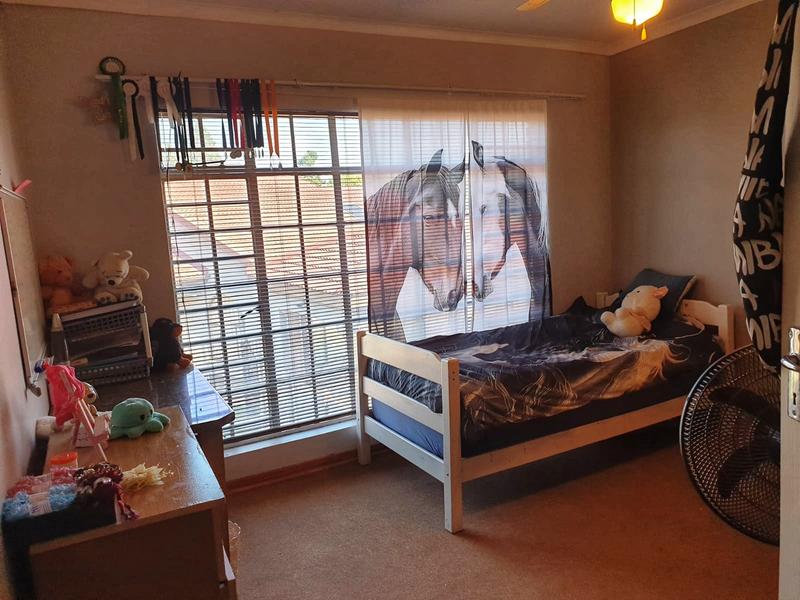 4 Bedroom Property for Sale in Miederpark North West